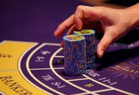 Live casino game dashboard display